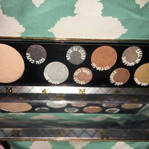 Mac Queen Bitch Eyeshadow Pallet